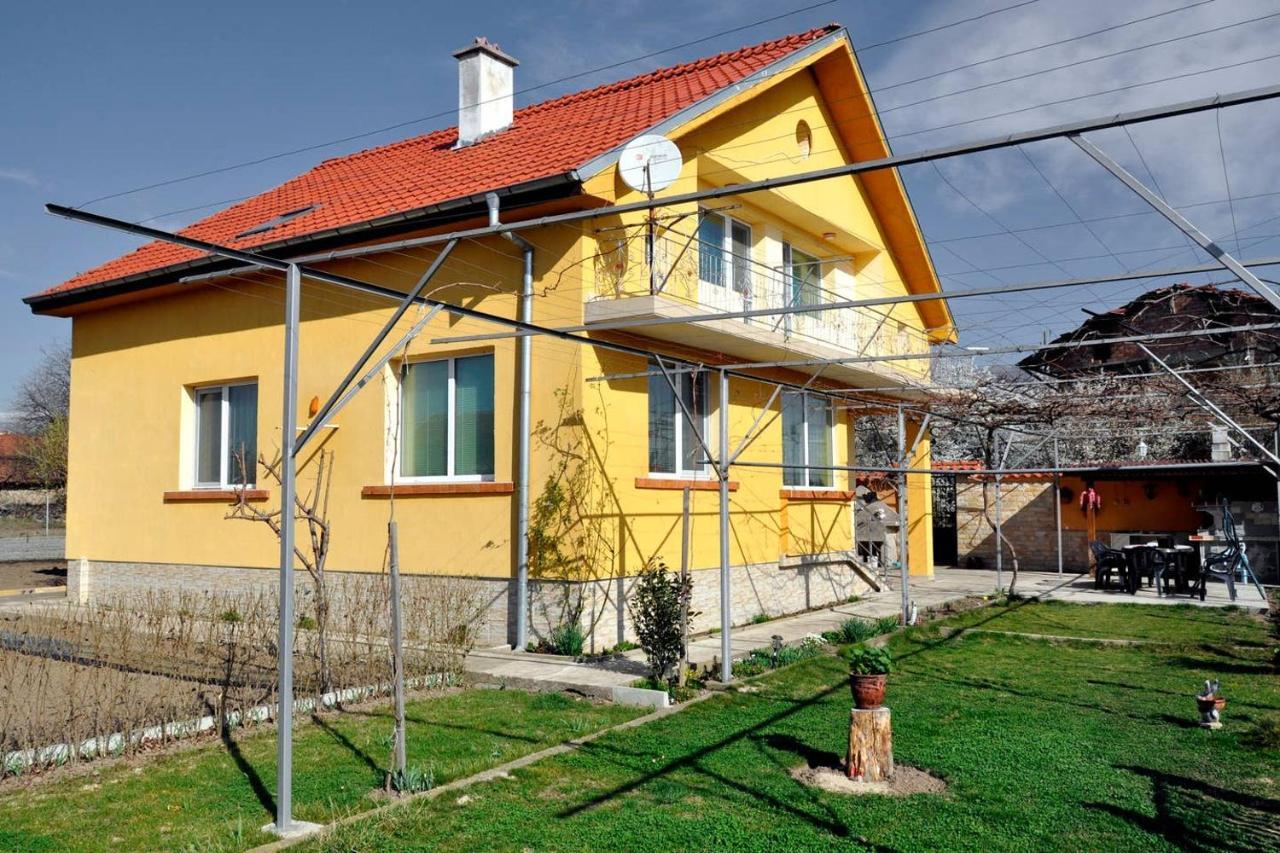 Vila V S. Gabarevo, Dolinata Na Rozite.别墅 外观 照片